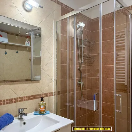 Isola Delle Femmine Holiday Holiday home *